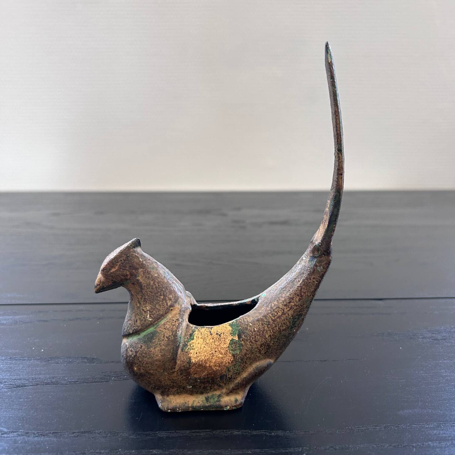 Zoomorphic ashtray in patinated bronze