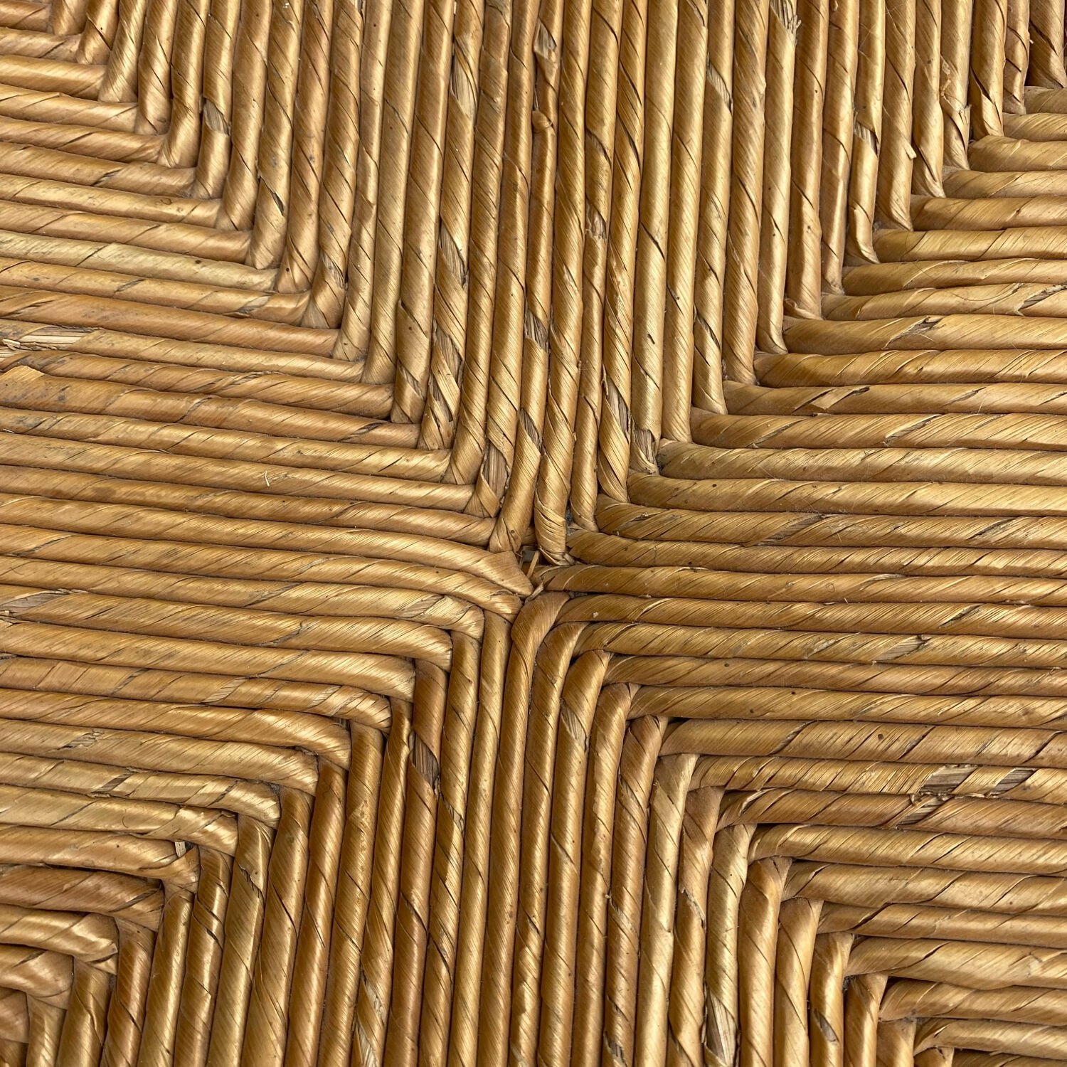 Low stool in wood and straw