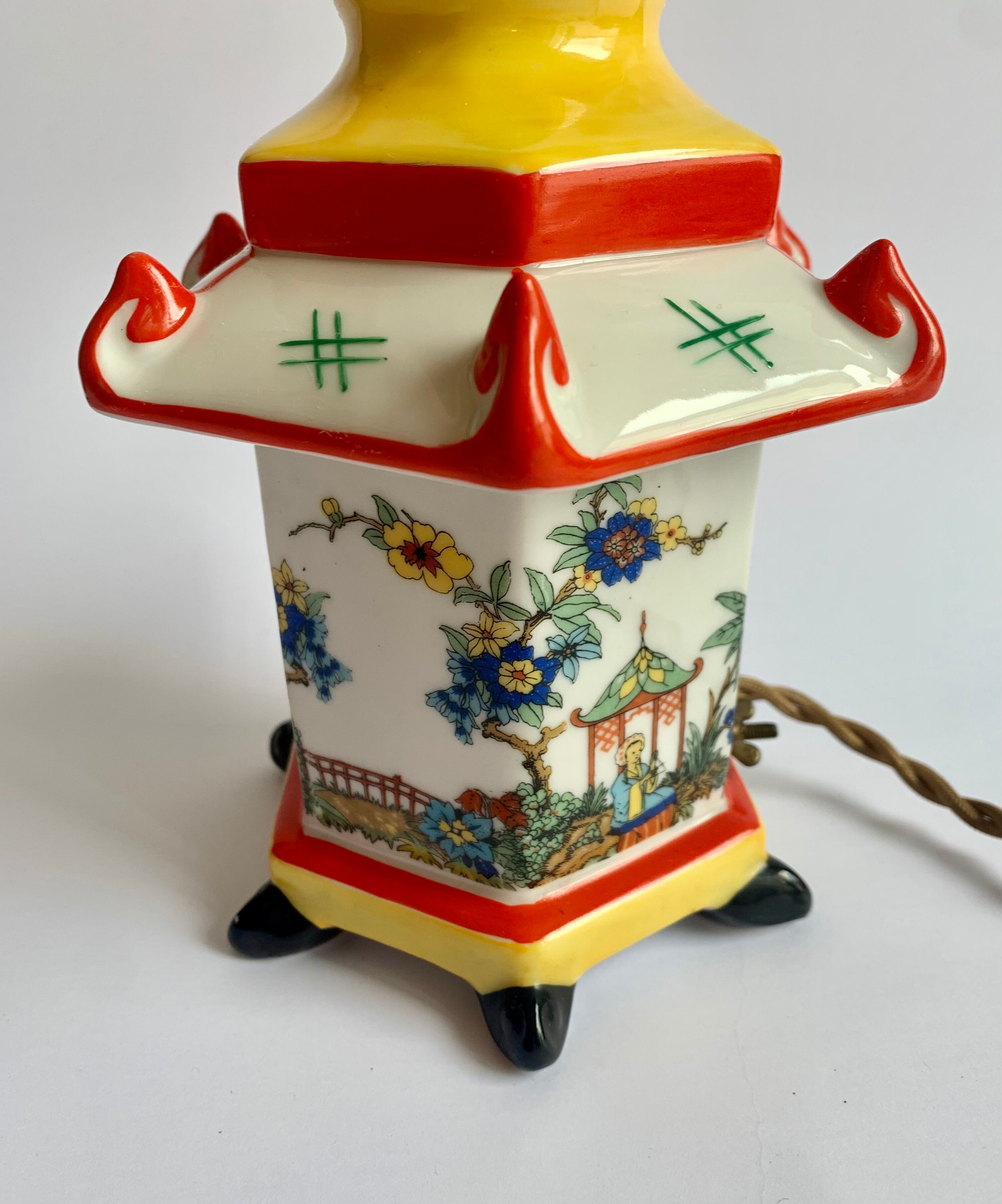 Vintage oriental pagoda lamp
