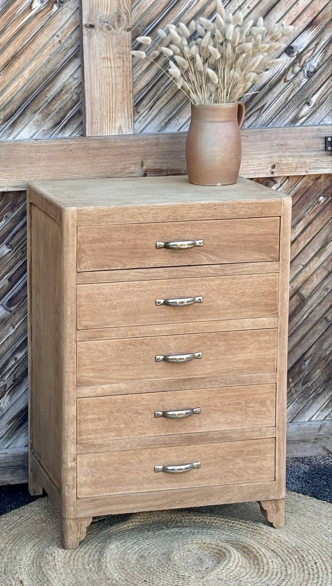Vintage 5-drawer chest of drawers from the 1940s in raw oak.