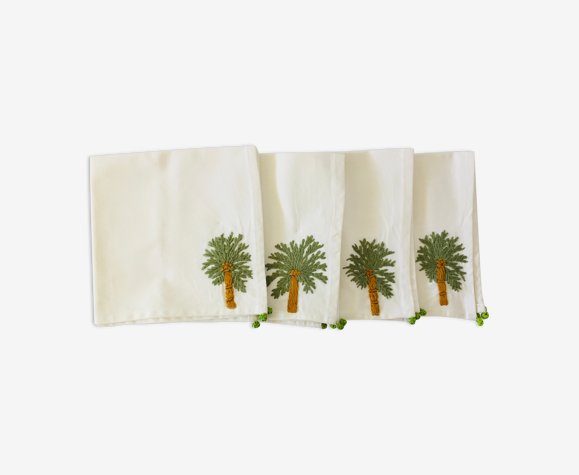 Palm embroidered towels