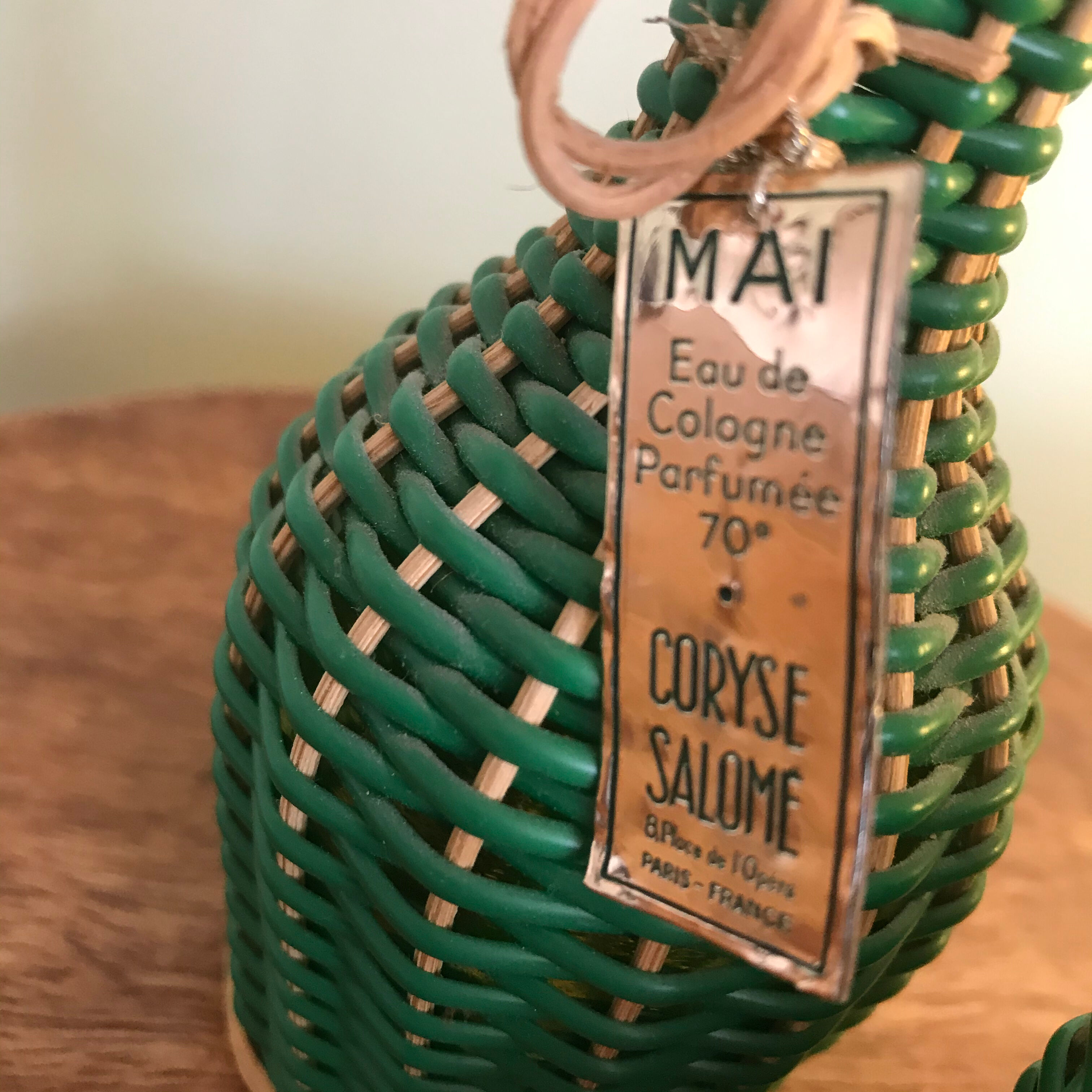 Coryse Salome perfume bottles in scoubidou