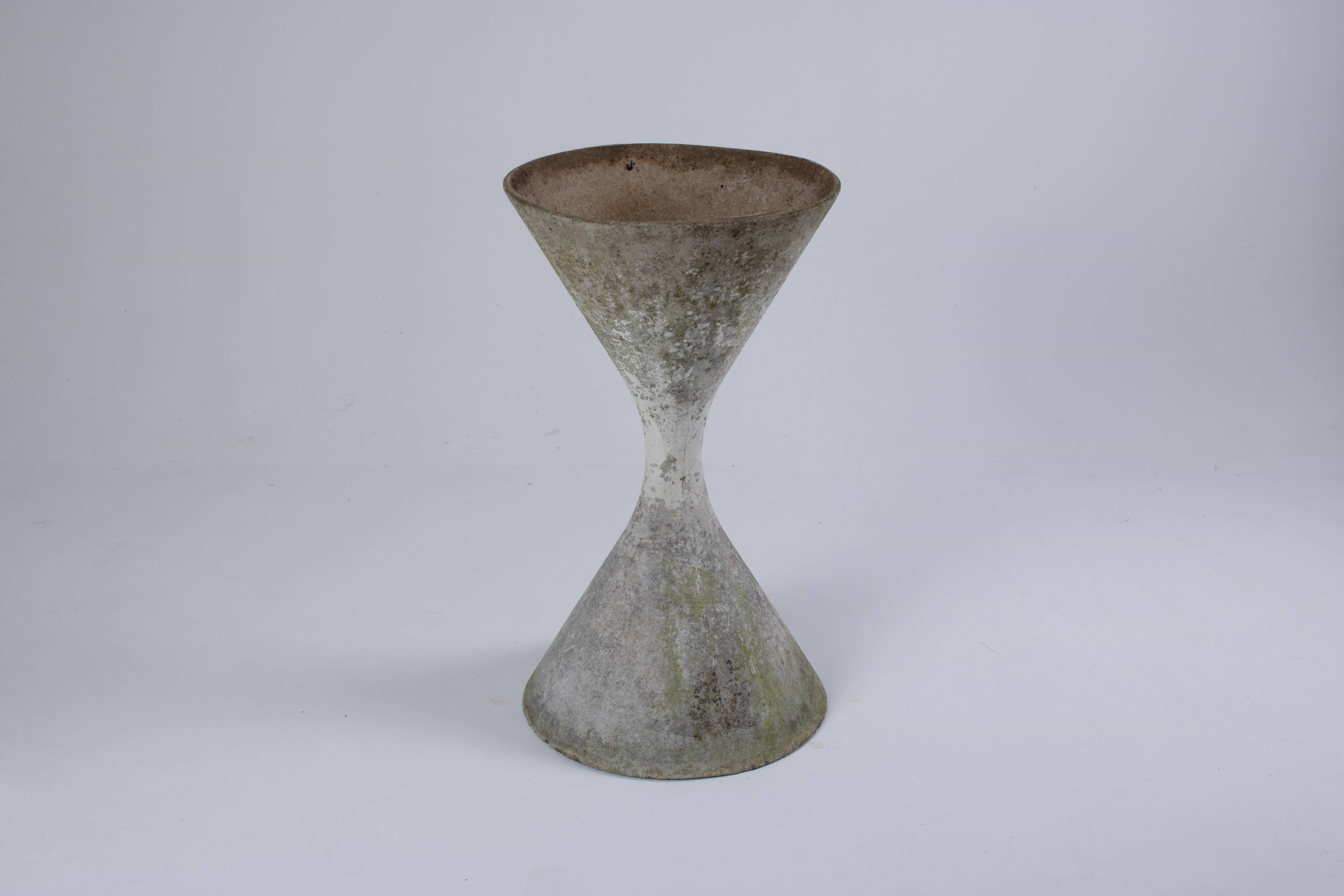 Diabolo Planter by Willy Guhl for Eternit – First edition – Switzerland, circa 1950