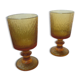 2 amber glass foot glasses