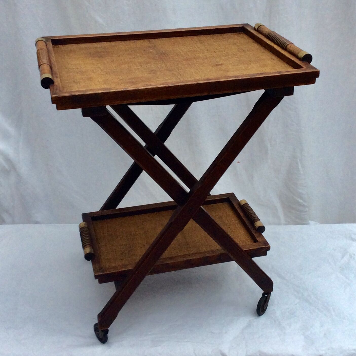 Dessert table from the 1930s fold in oak stamped dimension: height -66cm- width -54cm-