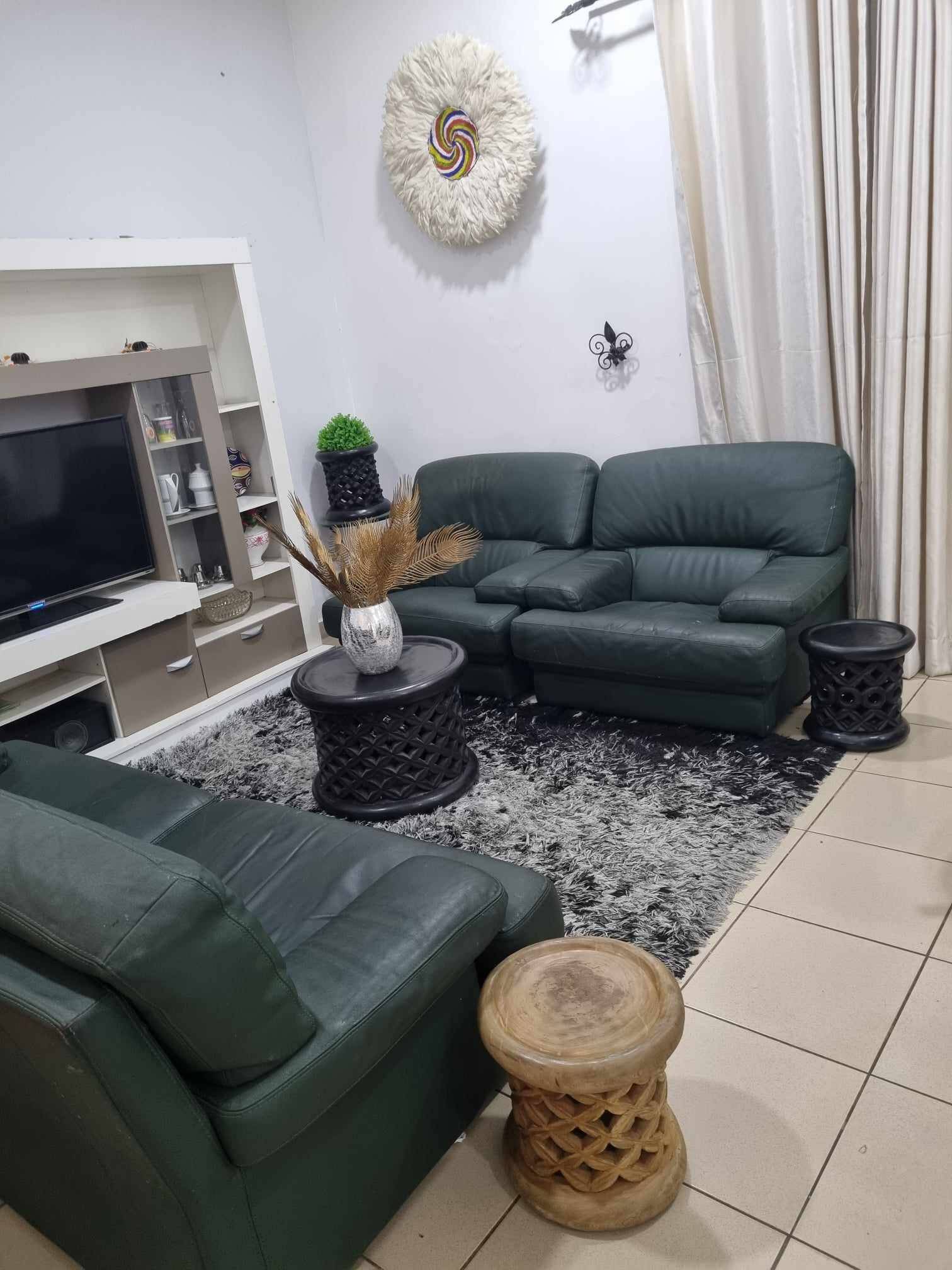 Bamileké African Coffee Table And Stool