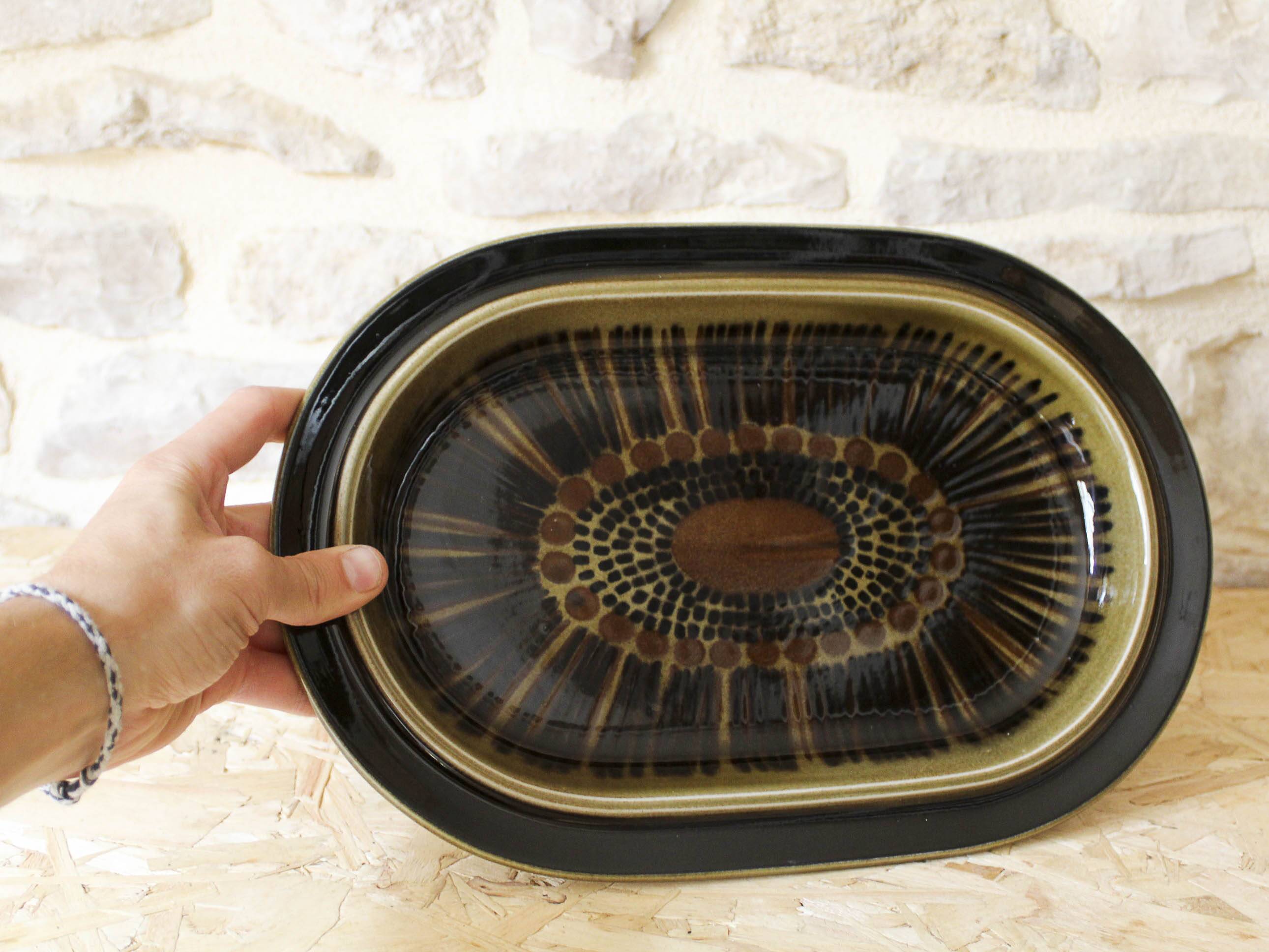 Kosmos series serving dish by Arabia Finland