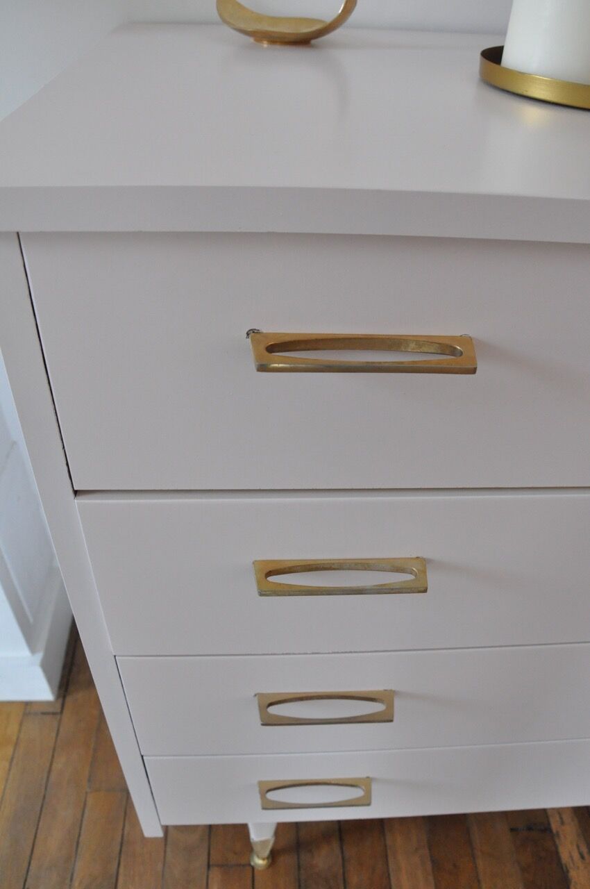 Dresser nude and gold