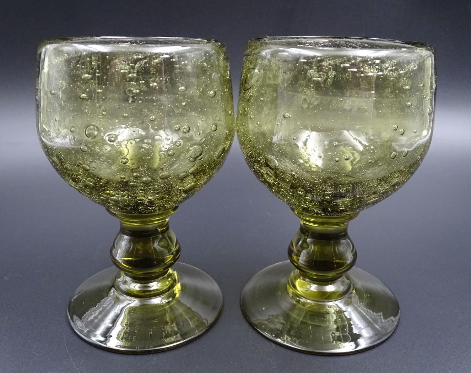 Lot of 8 glasses of wine or water - bubbling glass year 1970