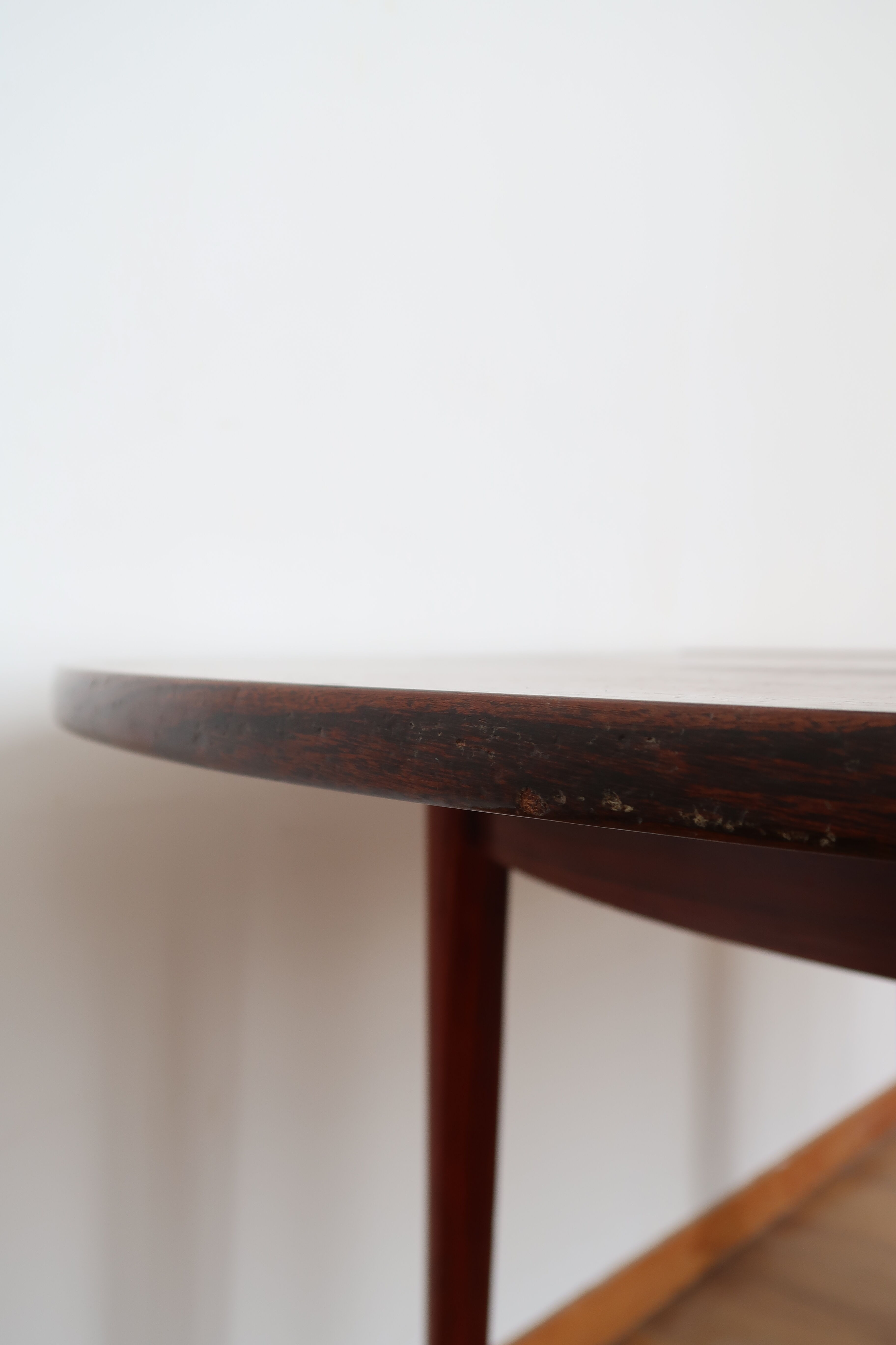 Round table extendable rosewood