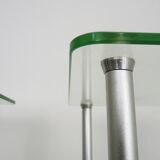Paire de bout de canapé, table de chevet en verre et métal gris, années 80