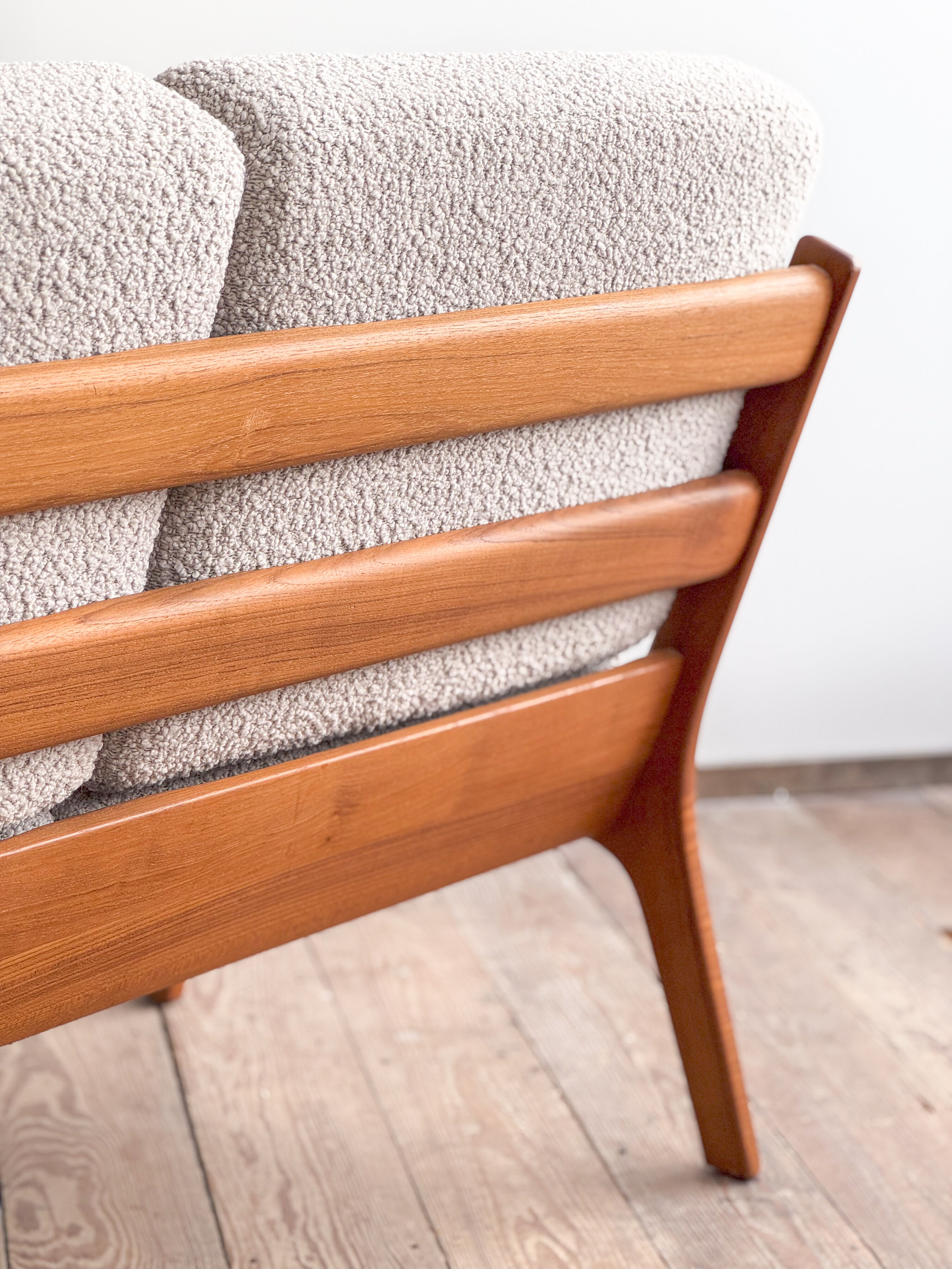 Canapé deux places, Ole Wanscher pour France & Son, série Senator, en teck