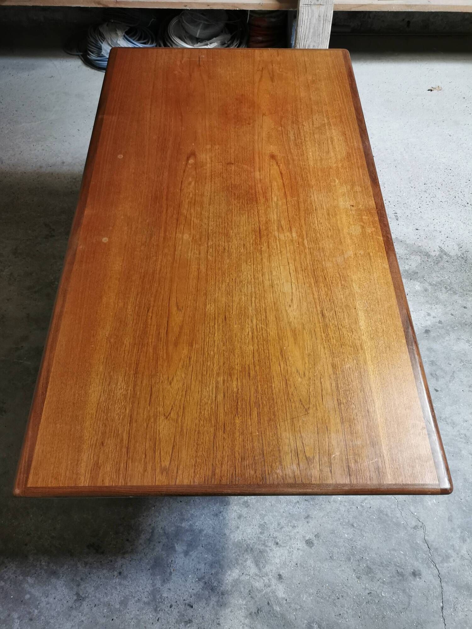 Vintage Scandinavian design table in Teak asymmetric extension by Johannes Andersen 1960