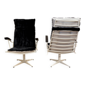DUO DE FAUTEUILS MÉTAL ET BAKÉLITE.