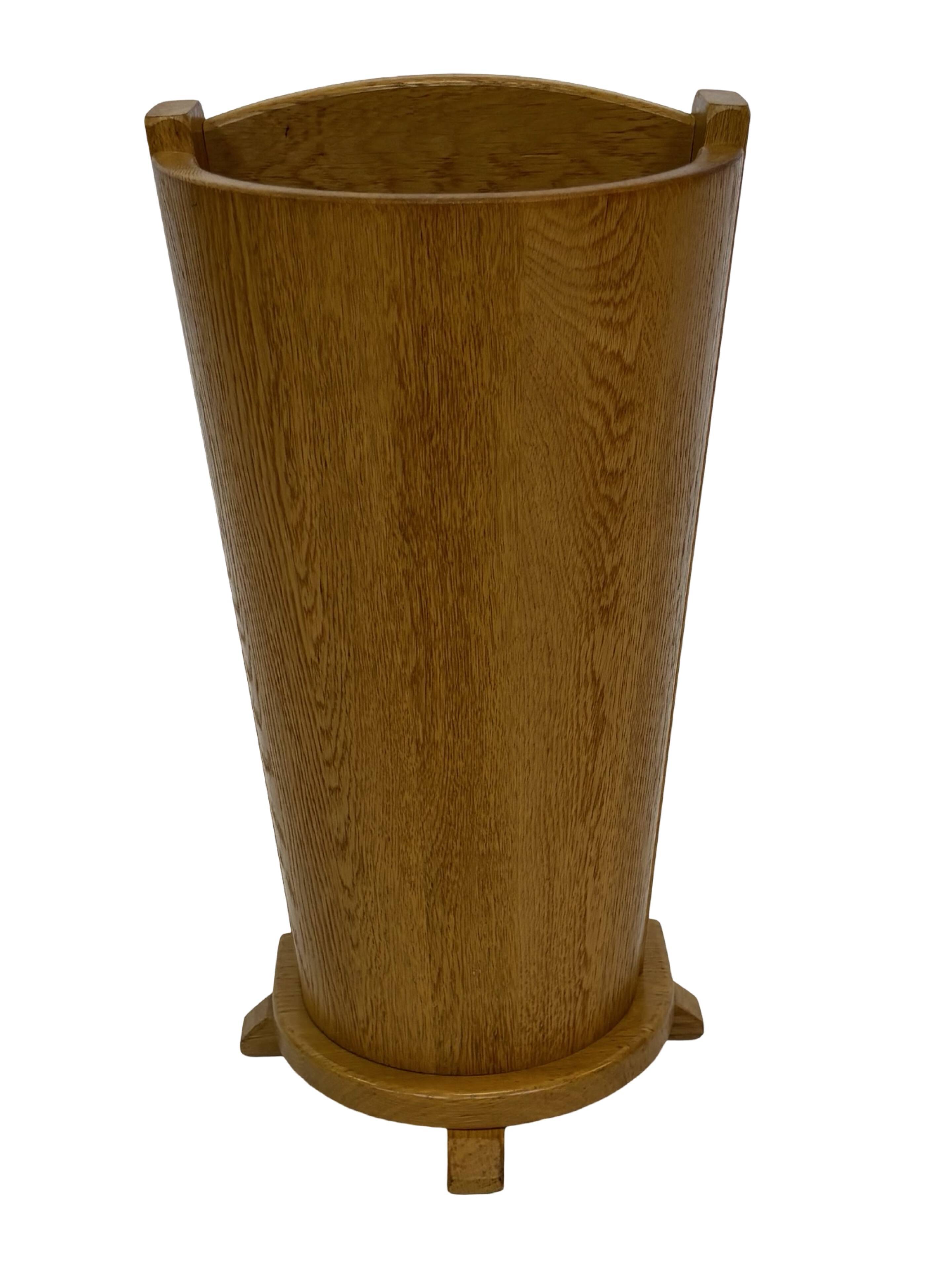 Porte-parapluie vintage en chêne, design de rangement minimaliste des années 60