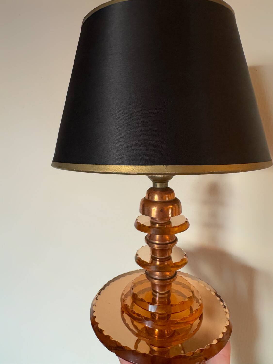Small Art Deco lamp in copper glass