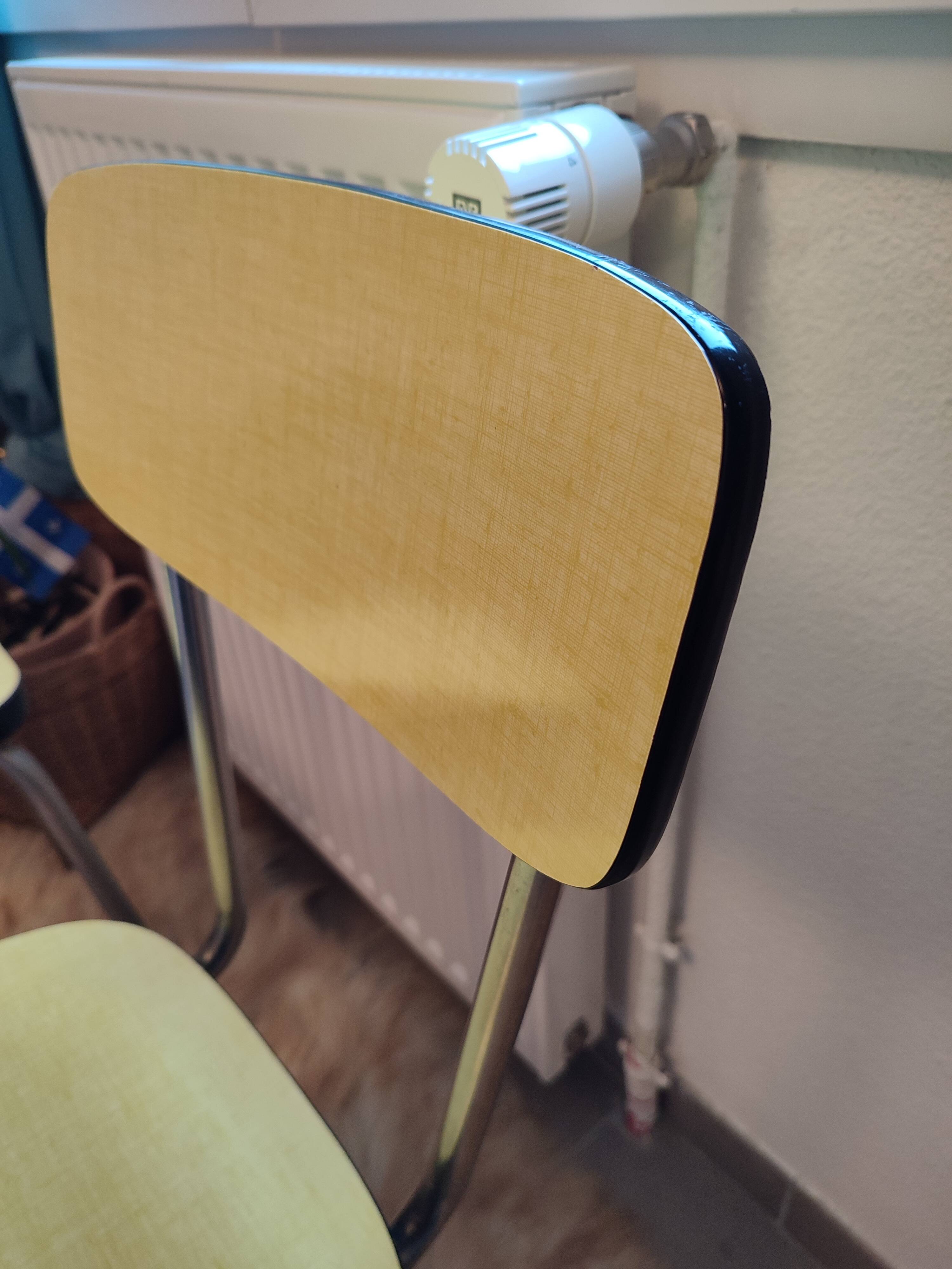 Chaise et tabouret elem en formica