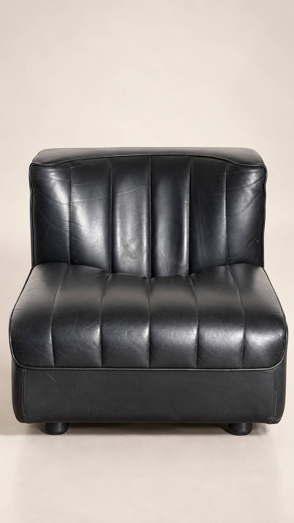 Modular black leather sofa '9000' by Tito Agnoli
