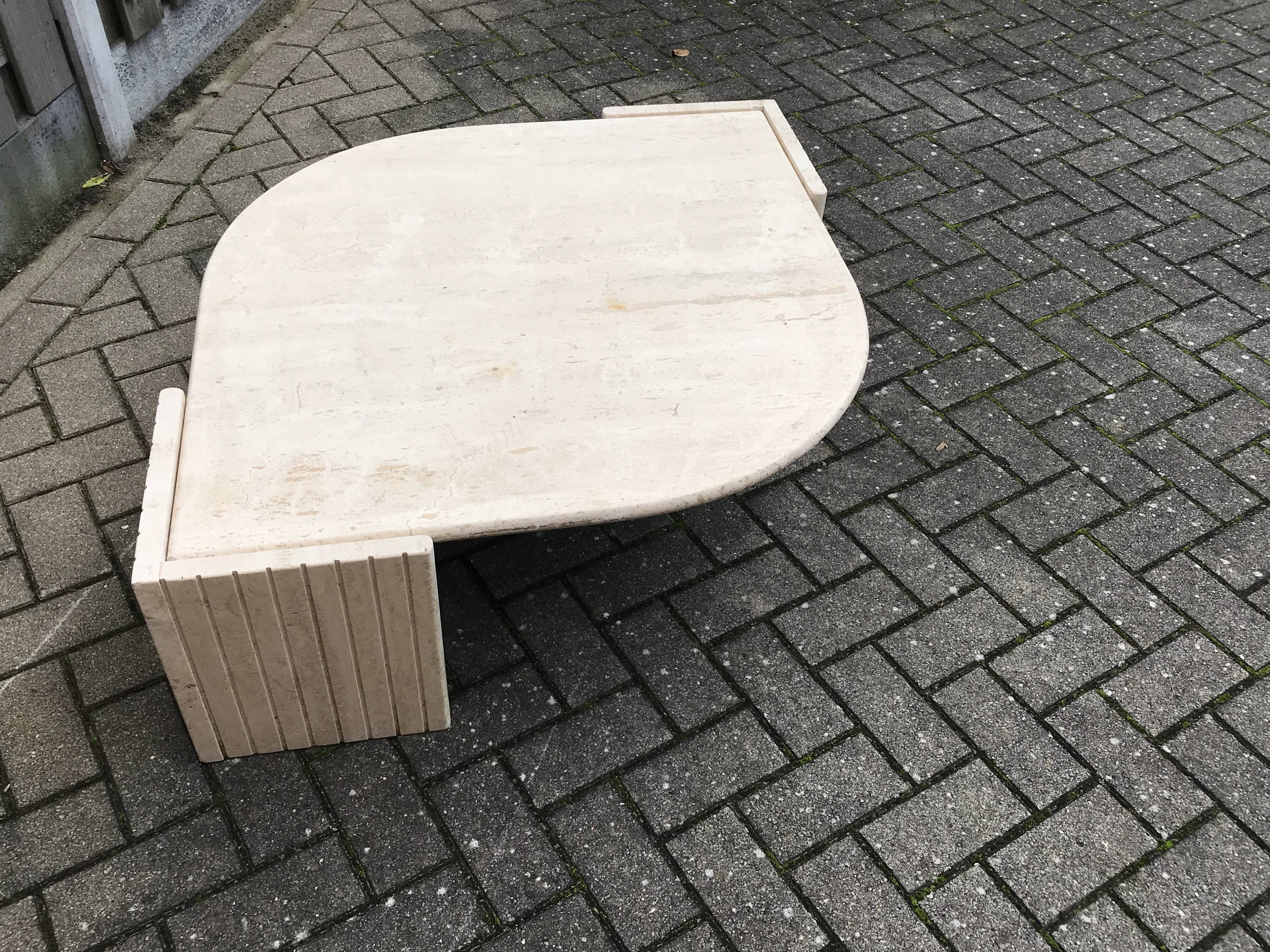 Beige marble coffee table by Roche Bobois, 1970s