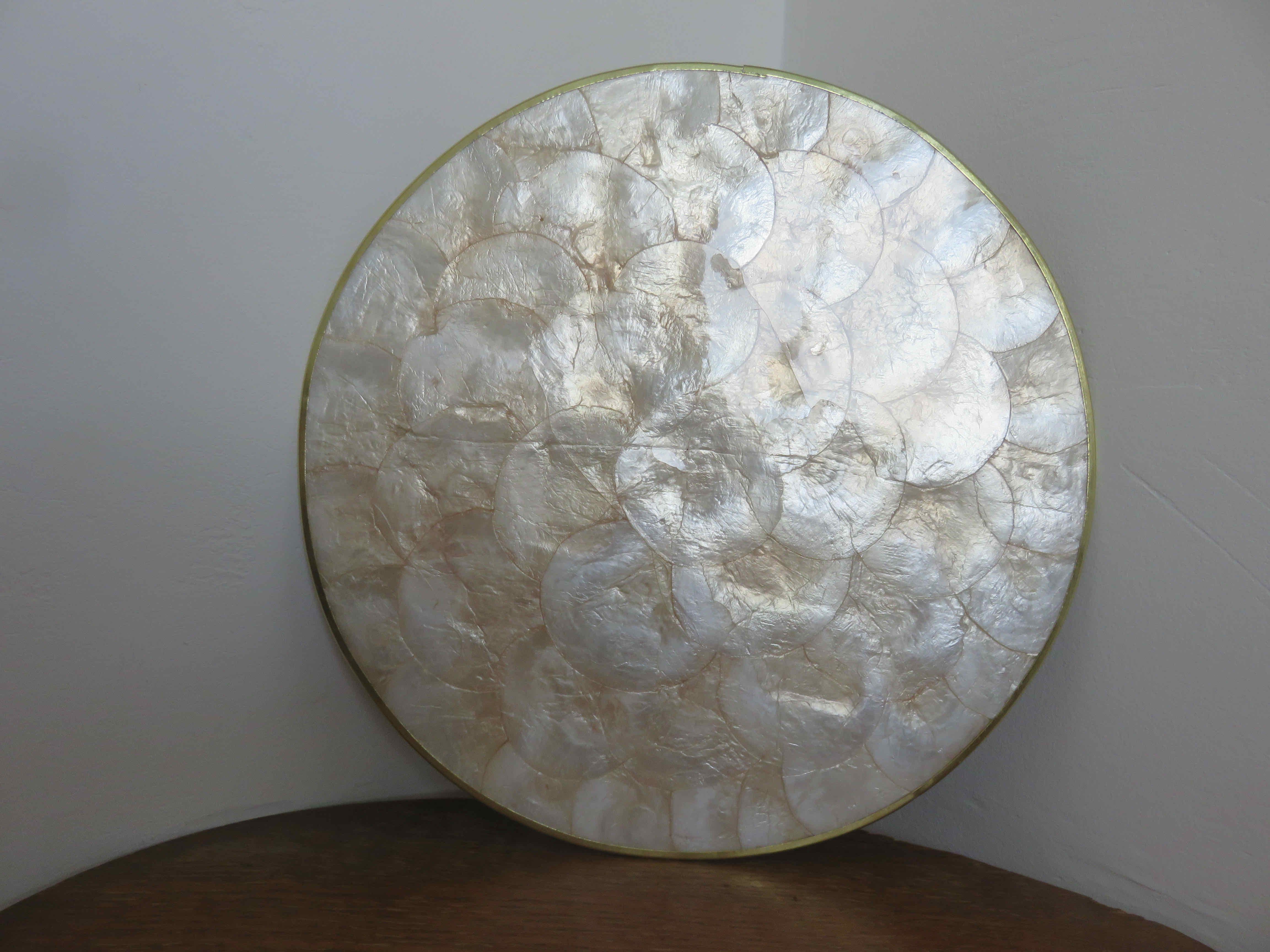Set of 5 under-plates in mother-of-pearl and brass 70s