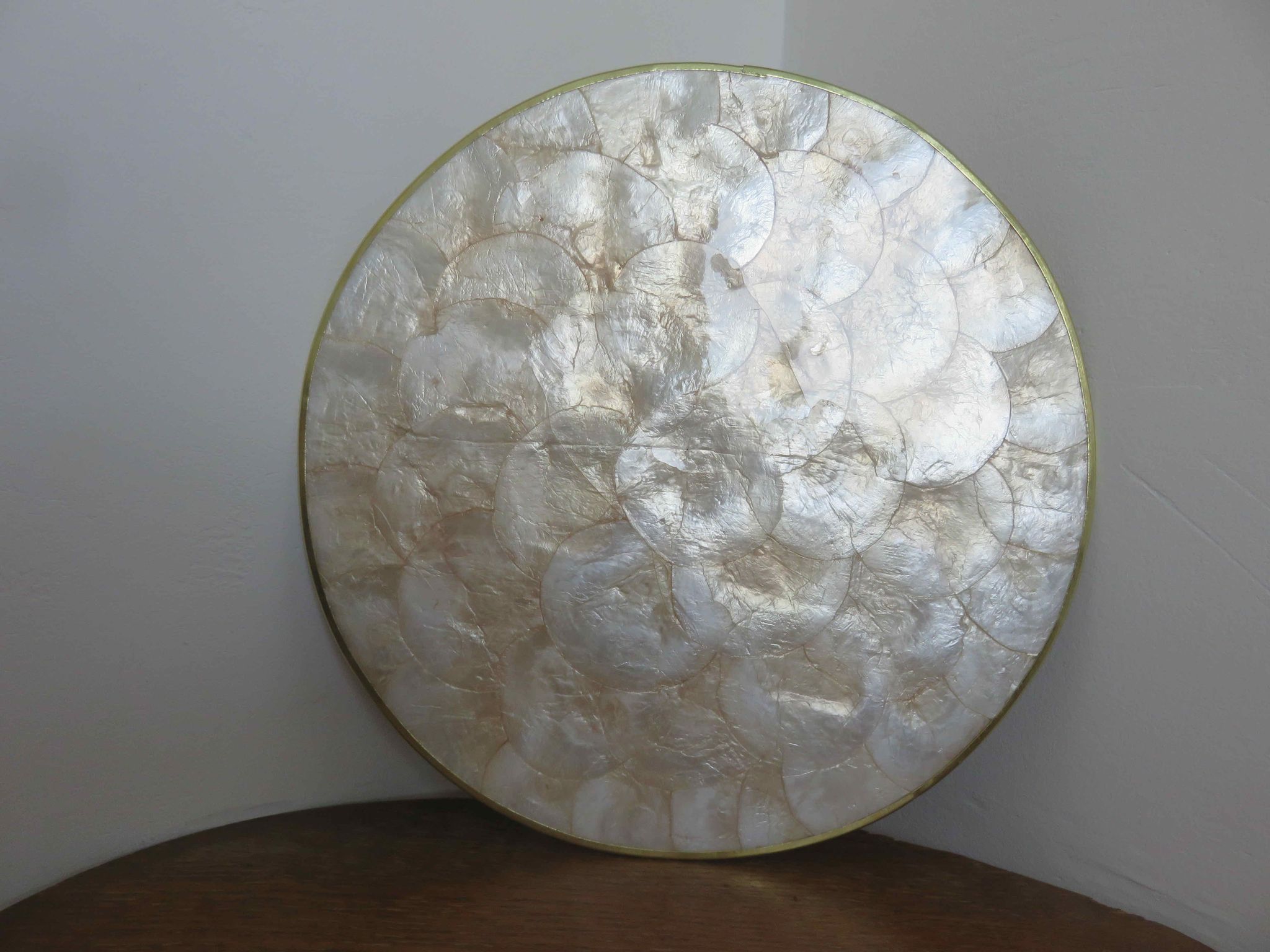 Set of 5 under-plates in mother-of-pearl and brass 70s