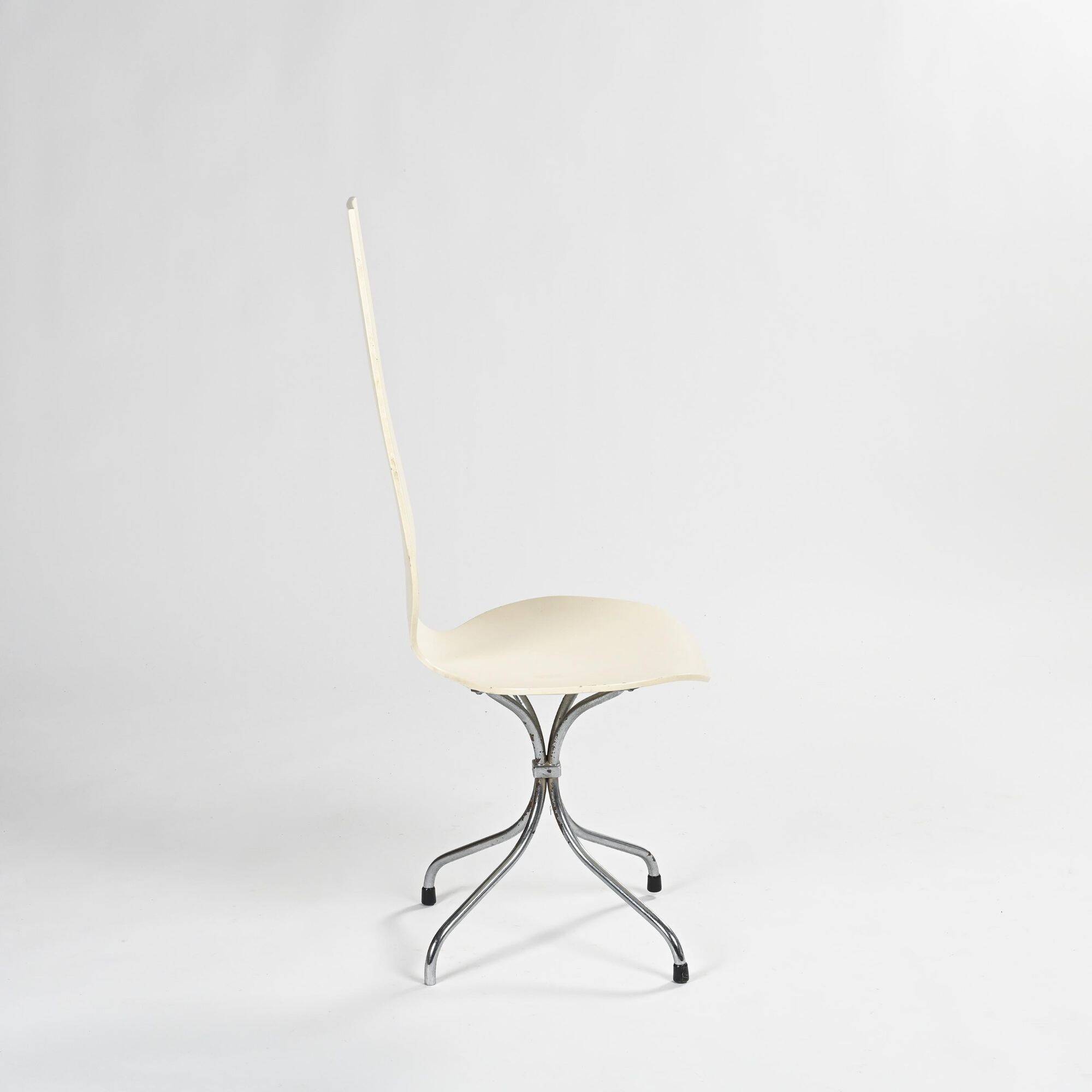 Pair of M352 Lyre chairs in molded plywood, Theo Häberli, 1968