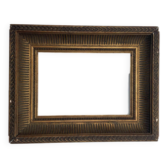 Cadre ancien en bois doré