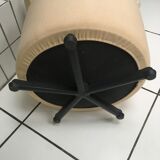 Fauteuil pivotant biki fabriqué par cassina