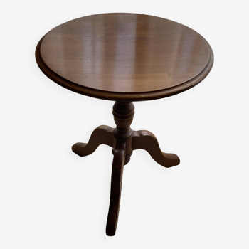 Cherry wood pedestal table