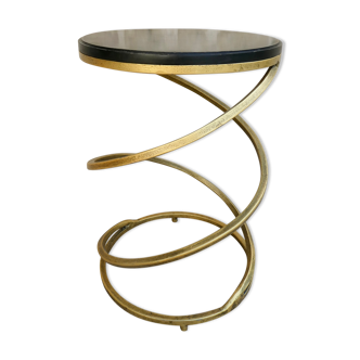 Spring-shaped end table in gold metal