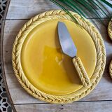 Vintage cheese and under bottle service