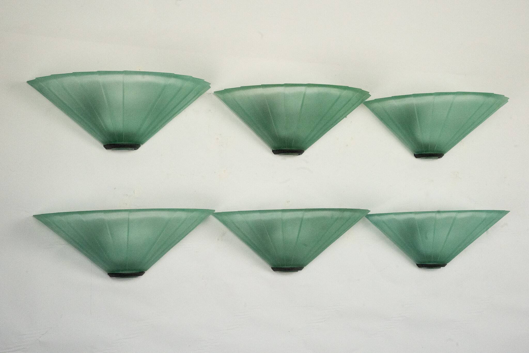 Set of six De Majo sconces in thick green murano glass. Italy 1980s