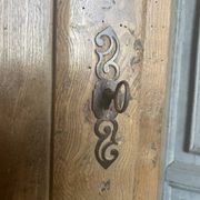 Armoire d'angle provinciale XIXe siècle noyer/chêne