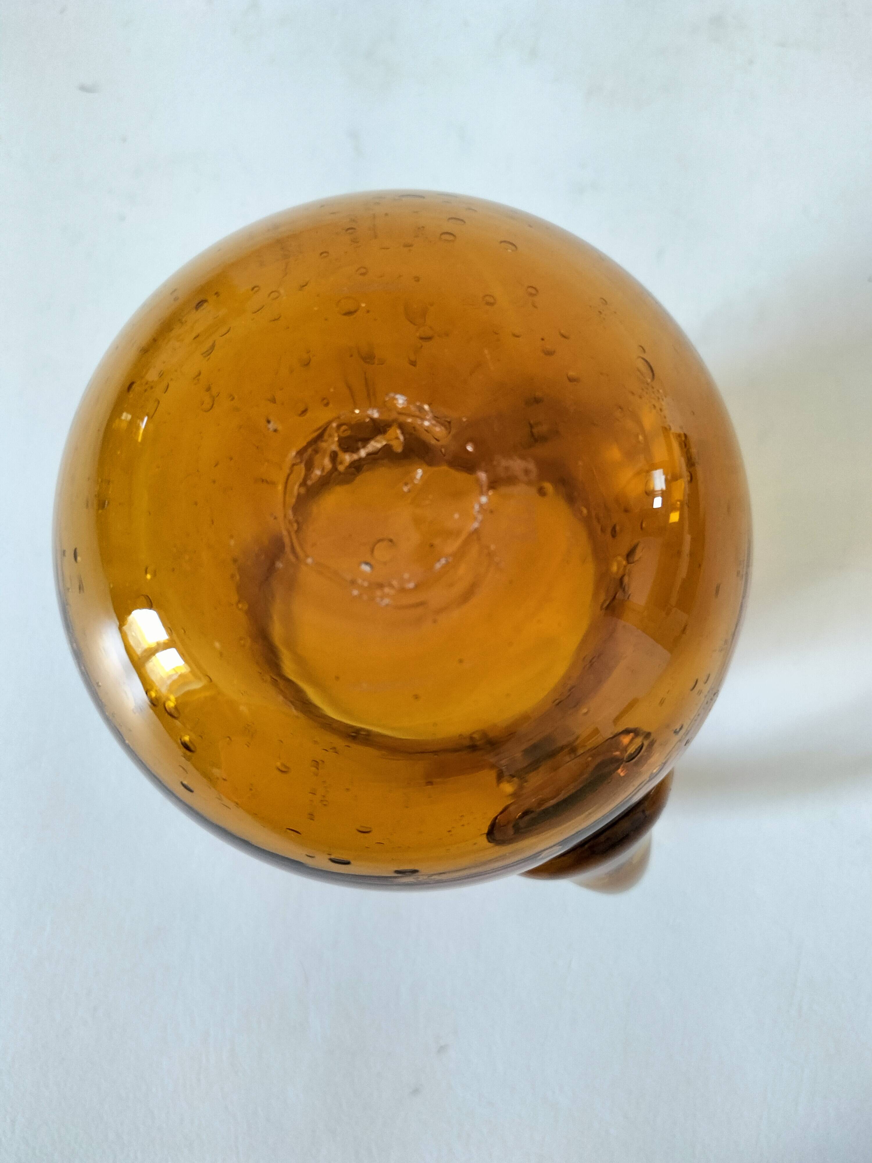 Petit pichet en verre bullé de Biot jaune doré