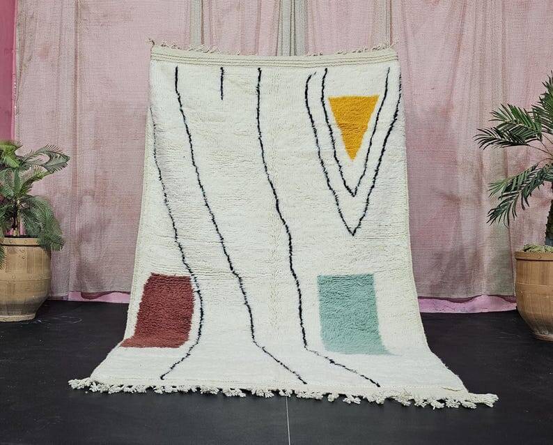 Handmade wool beni ouraine rug