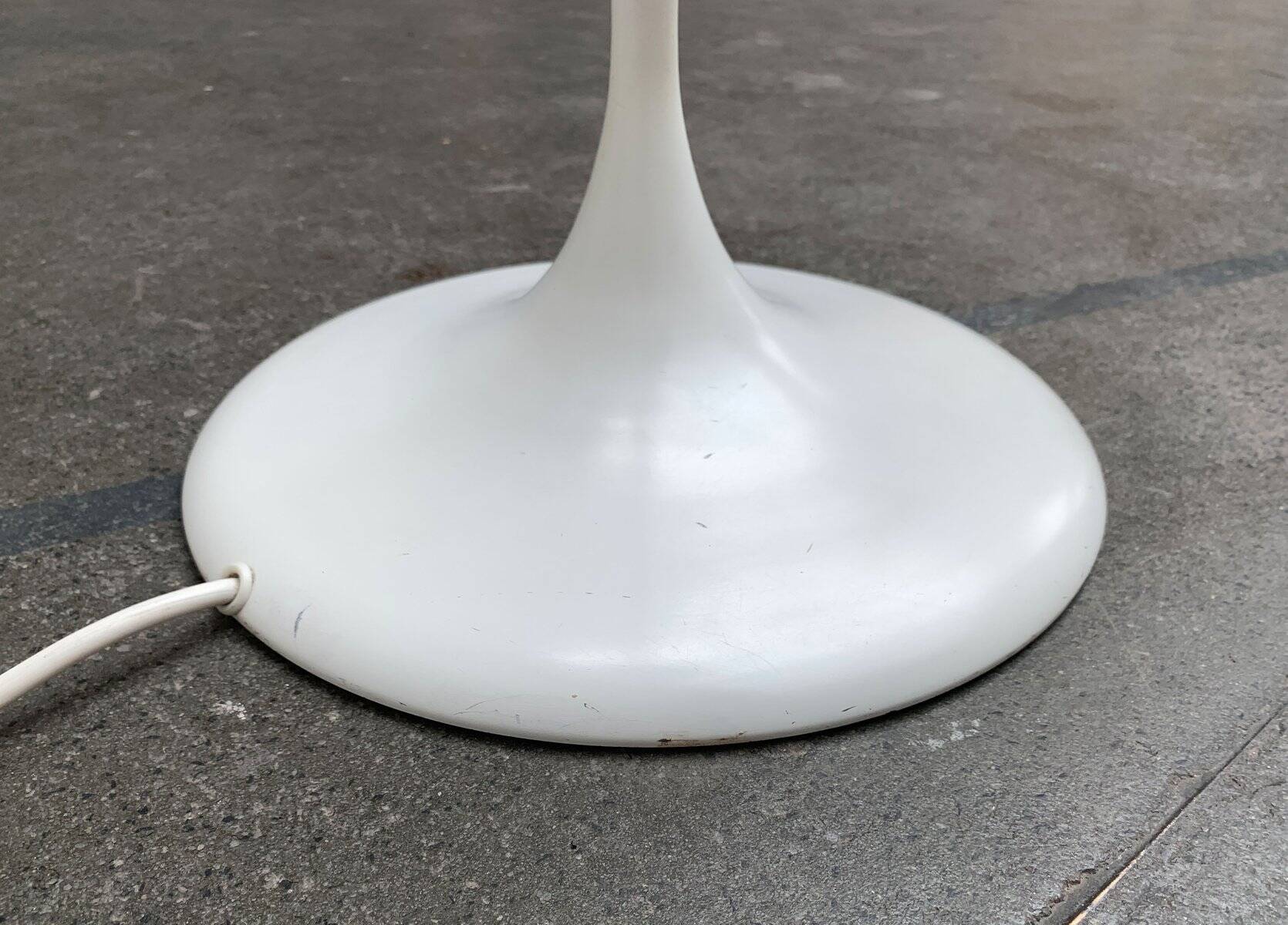 Swiss minimalist floor lamp from the mid-century by Temde, 1960s.