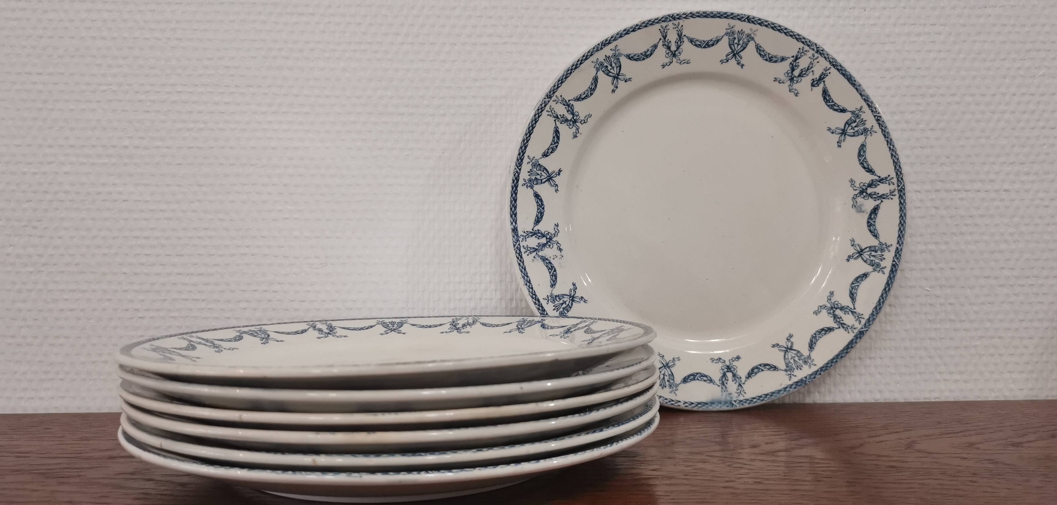 Set of 7 iron earth flat plates u&c sarreguemines and digoin