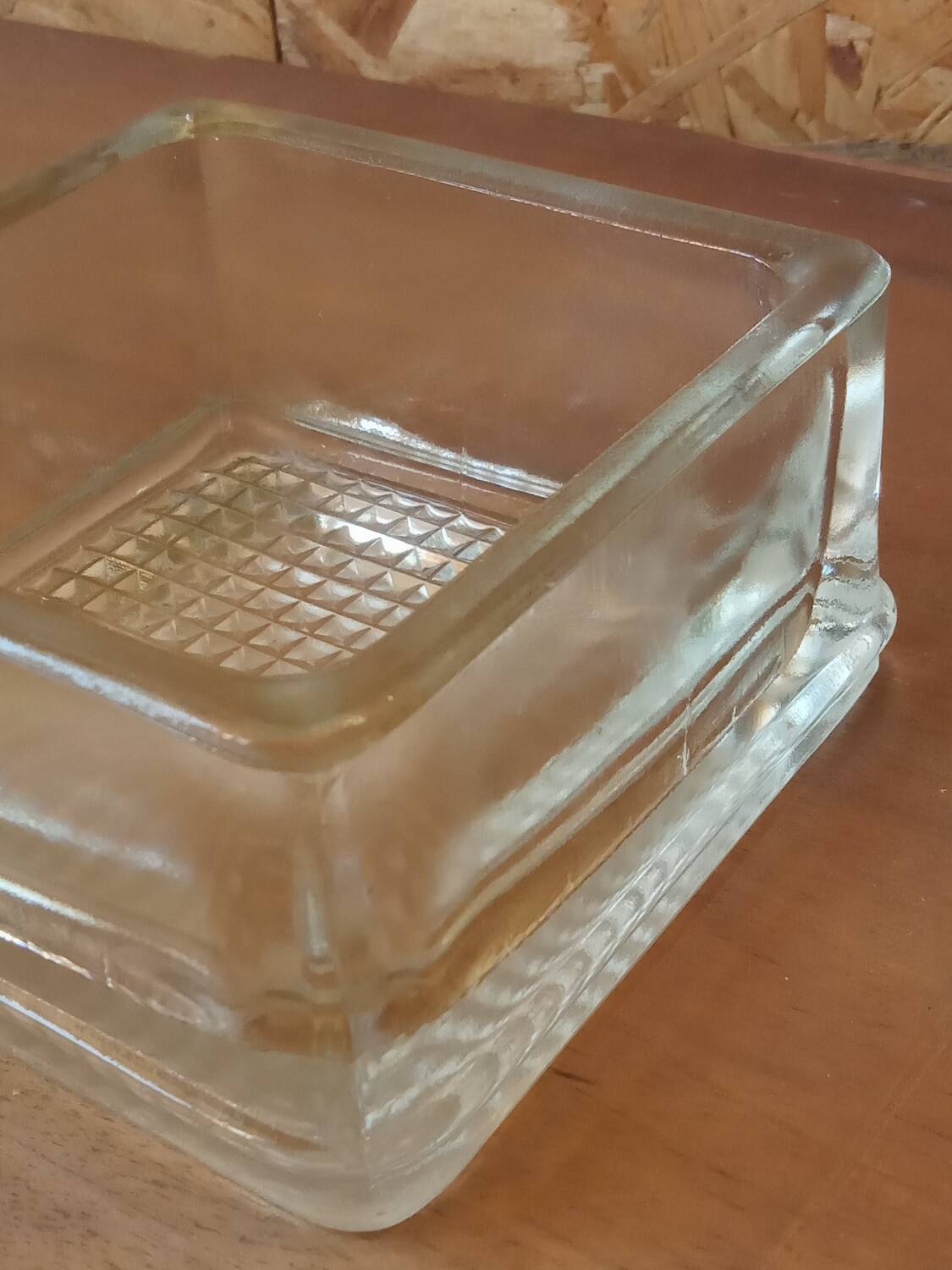 "1950" glass tiled pocket emptier