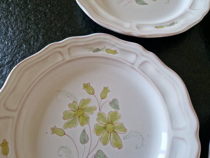 Henriot Quimper - Set of 4 glazed terracotta dessert plates