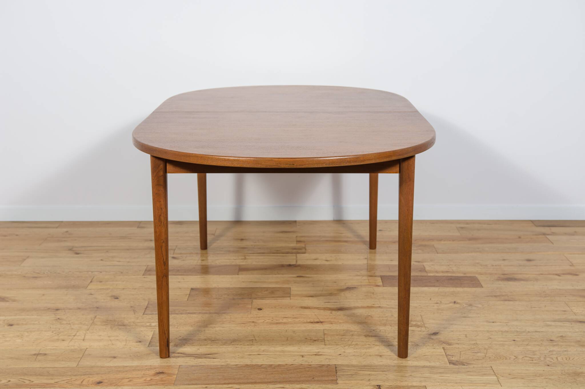Table à manger en teck par Nils Jonsson Hugo Troeds, Suède, 1960s