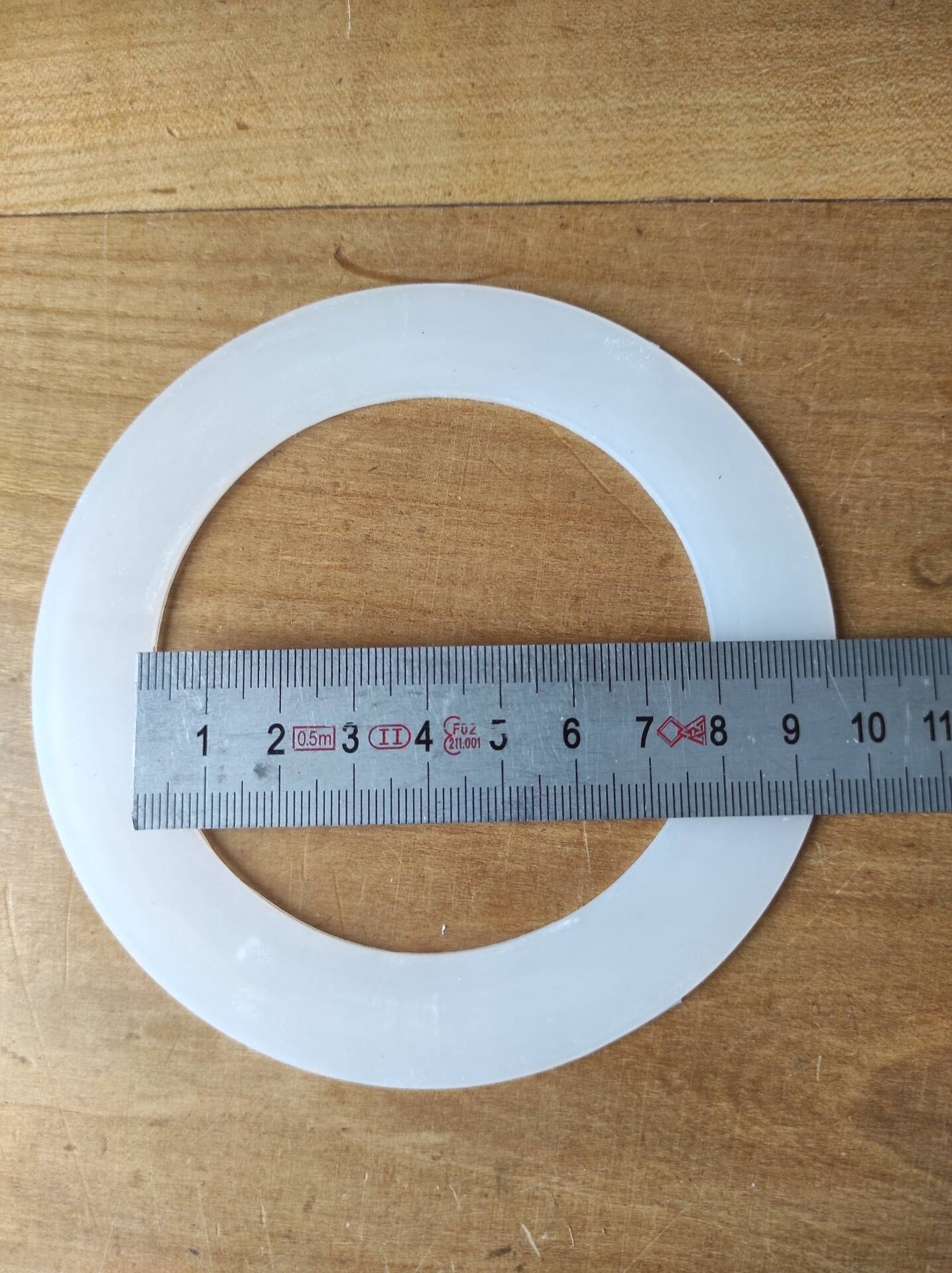 Globe de lampe en opaline moulé diamètre 16 cm