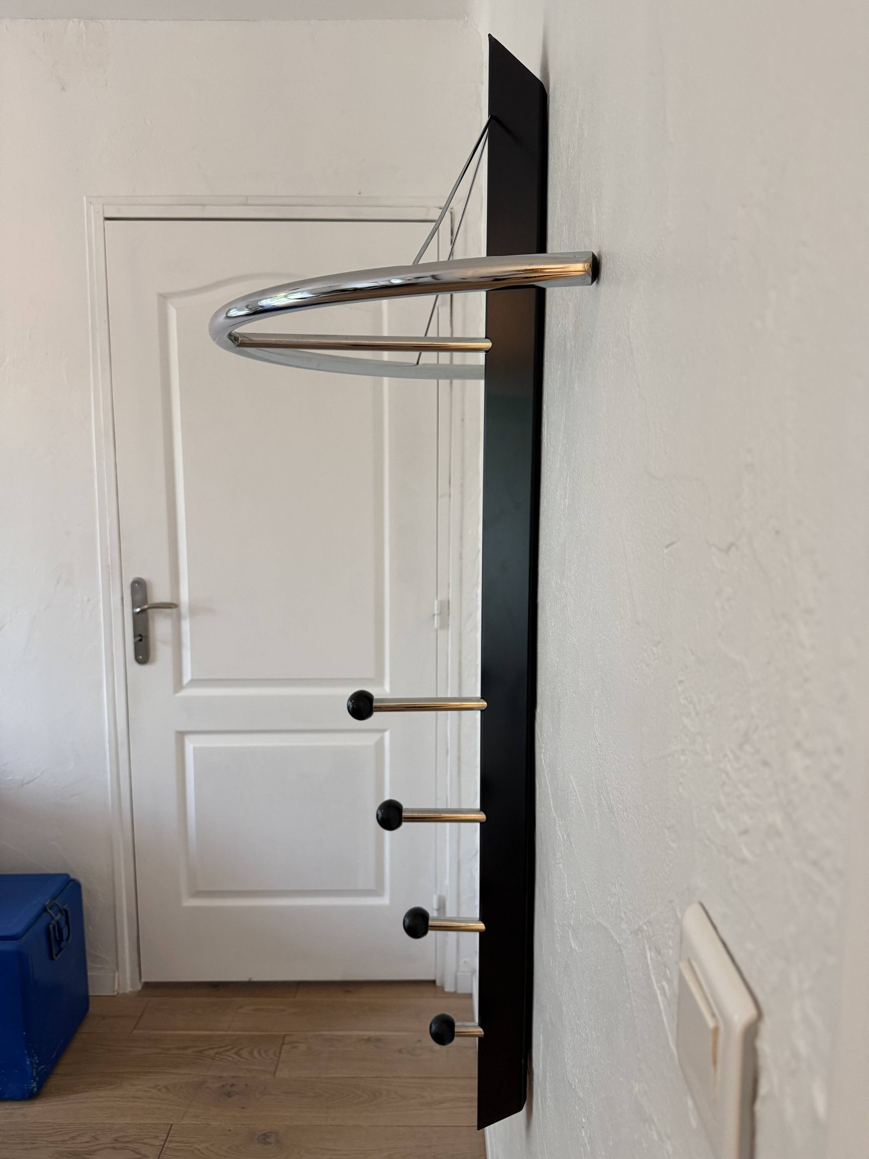 Coat rack 80s minimal design Starck Memphis
