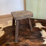 2 tripod stools