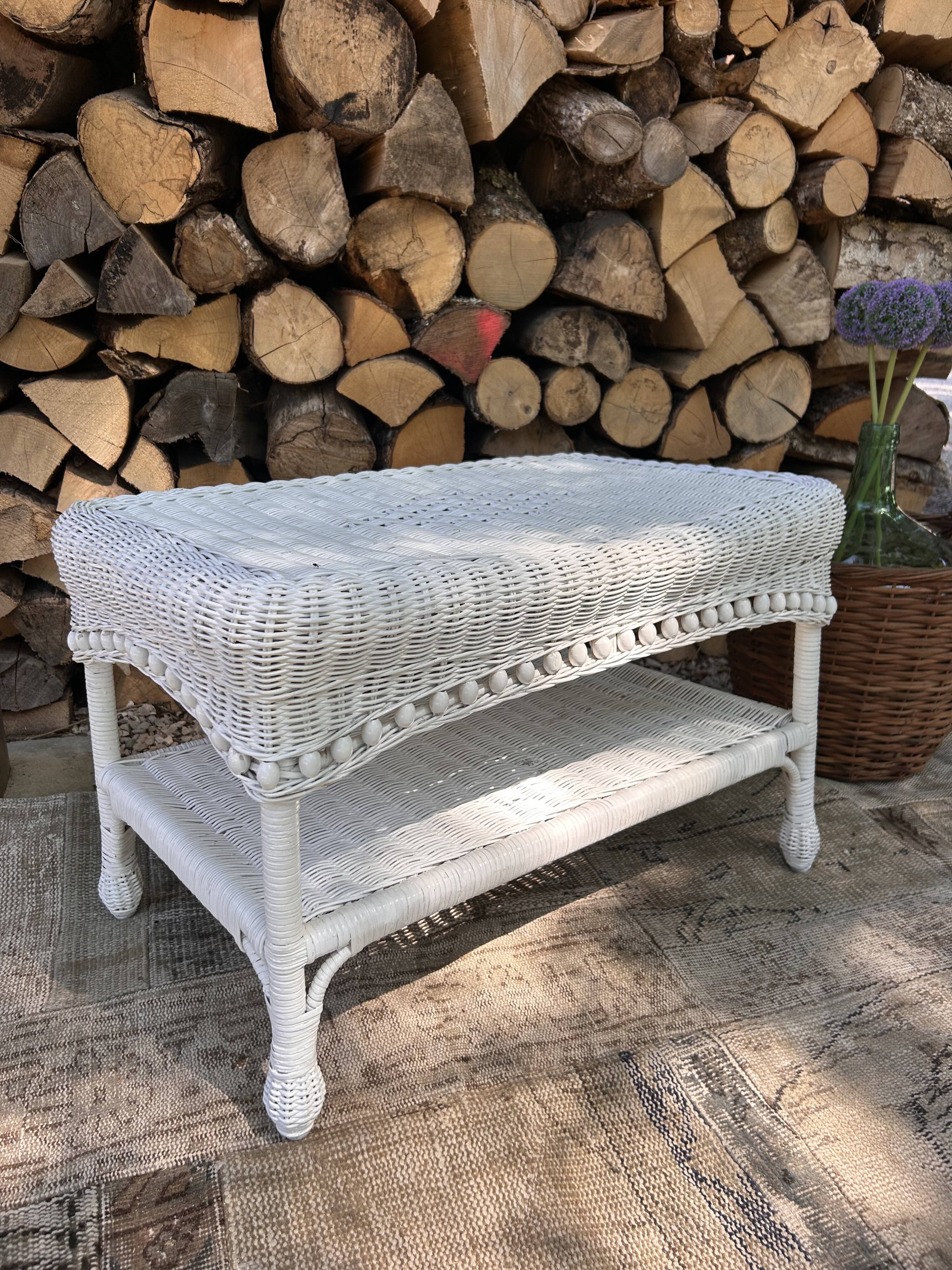 Table basse osier vintage blanche