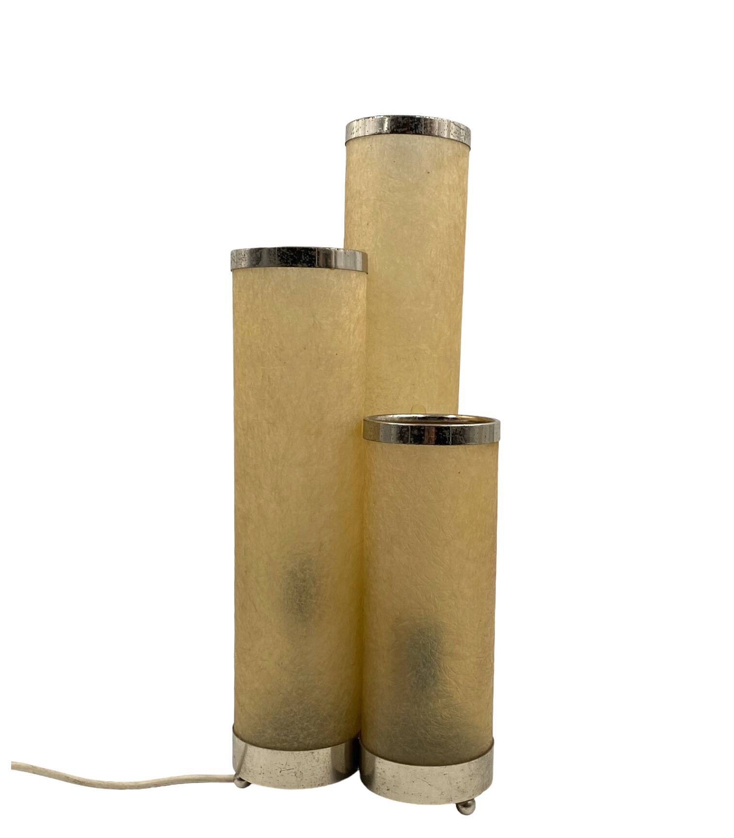 Hollywood regency fiberglass and brass table lamp, Italy 1970s