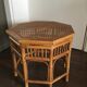 Table d’appoint rotin et osier années 1950