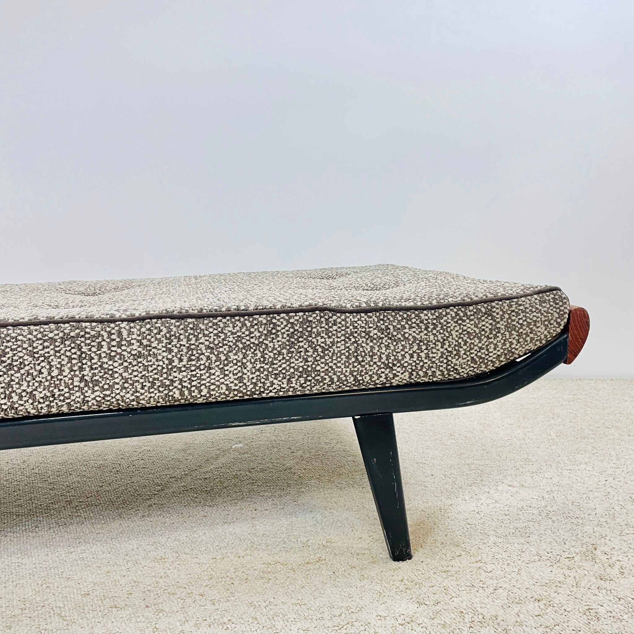 Day Bed or daybed "Cleopatra" by Dick Cordemeijer, Auping edition.