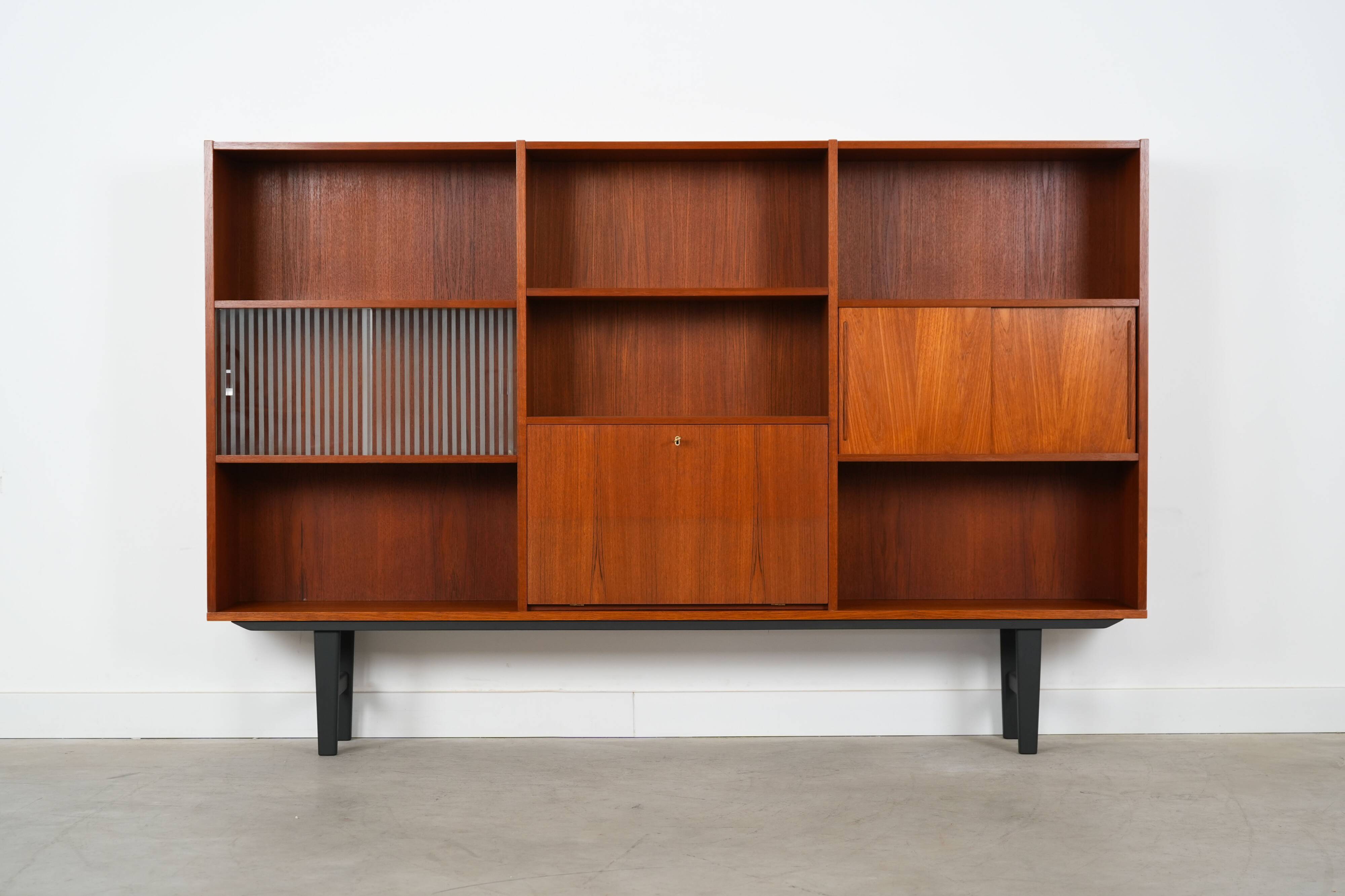 Bibliothèque en teck, design danois, années 1970, production : Danemark