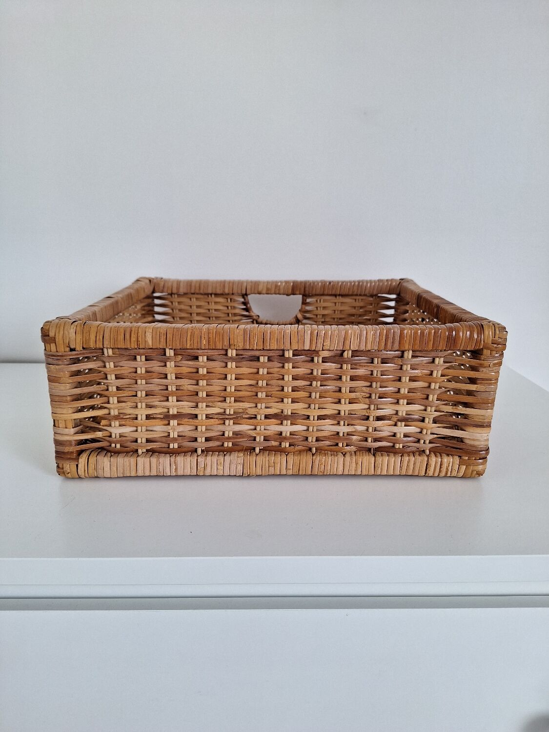 Wicker tray