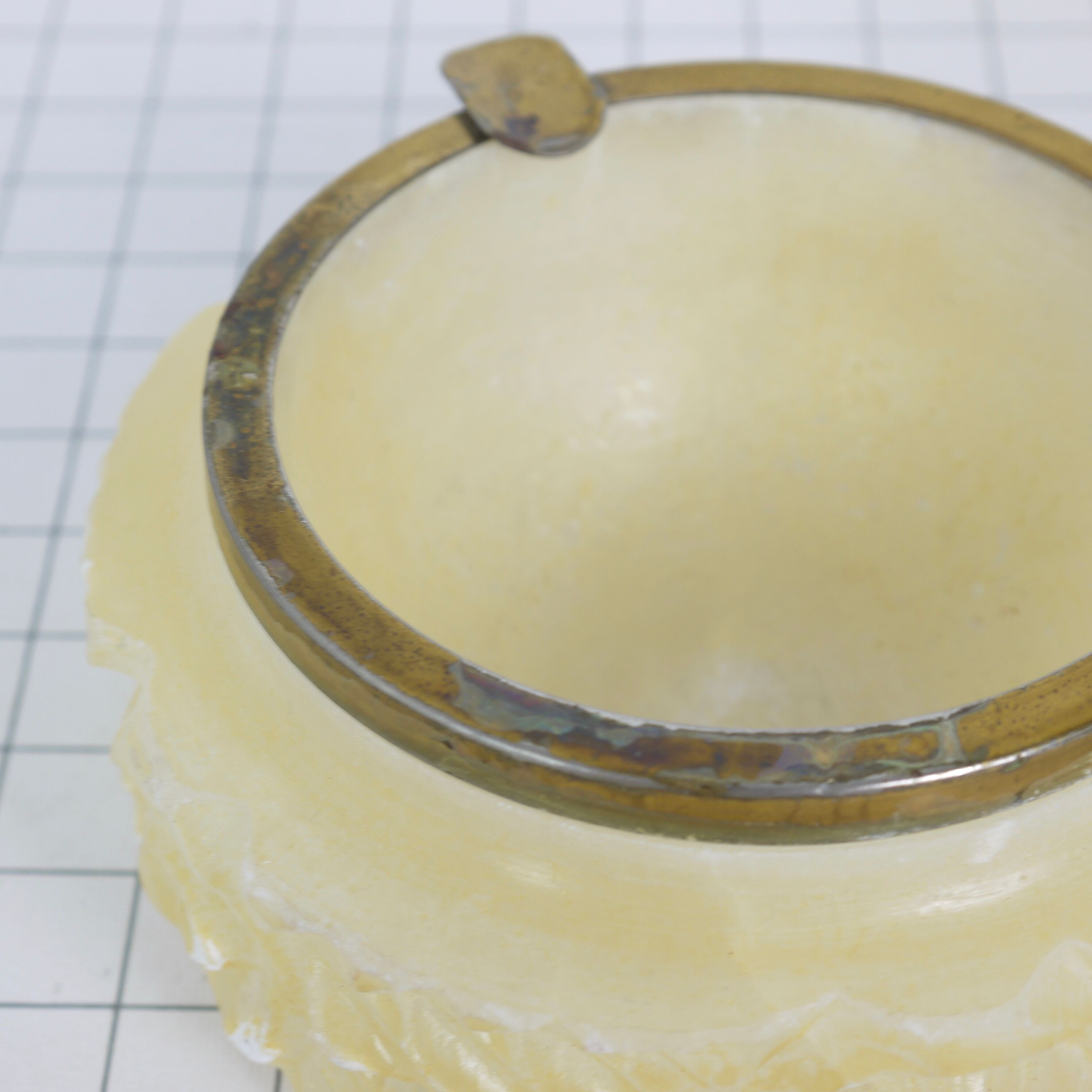 Onyx ashtray / Alabaster